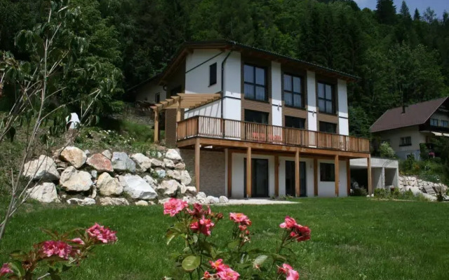 Sunny Villa