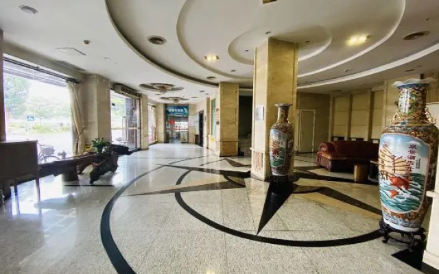 Homeinn Hotel (Shaoguan Wujiang Bridge Zhongshan Park Riverside)