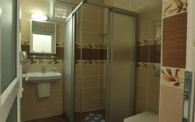 Taner Otel