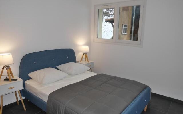 Ecrins 6 n°2: skis aux pieds, appartement neuf
