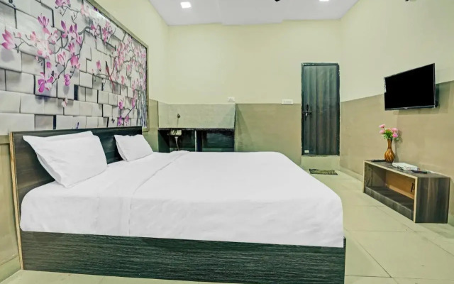 Oyo Flagship 805571 Hotel New Ss Palace.