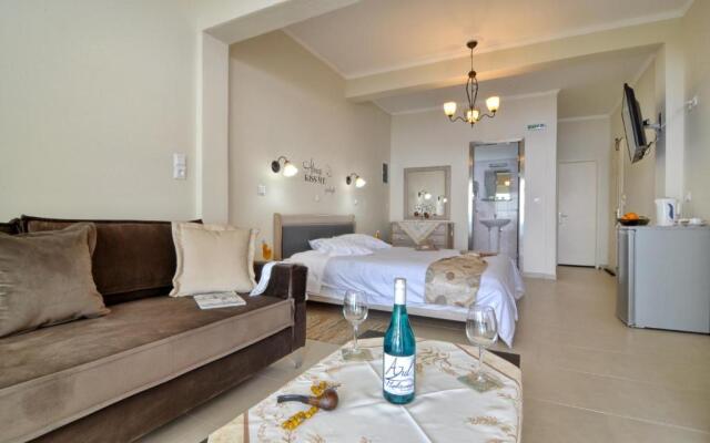 Golden Fox Studios and Suites