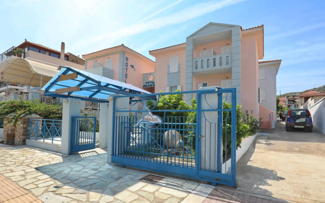 Dolphin Hotel