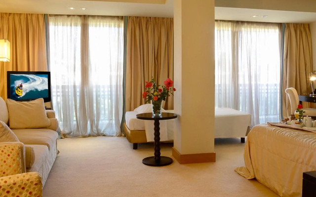 Plaza Resort Hotel
