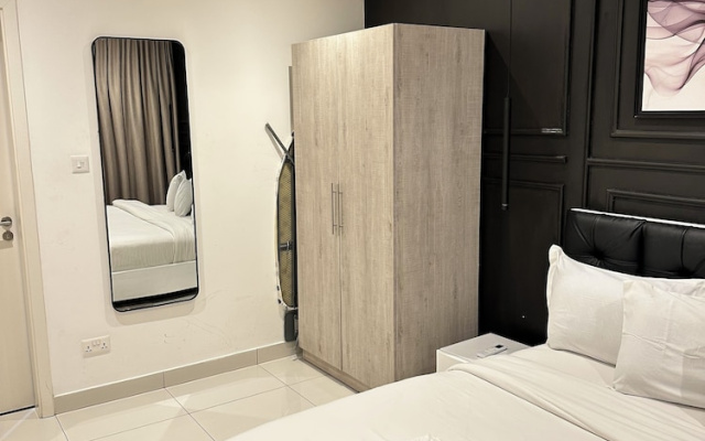 Peravi Suites at Loxwood