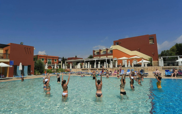 Panas Holiday Village