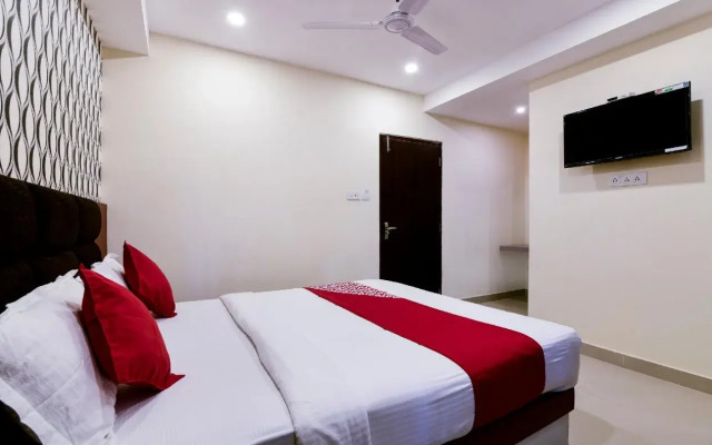 Sm Hotel By OYO Rooms