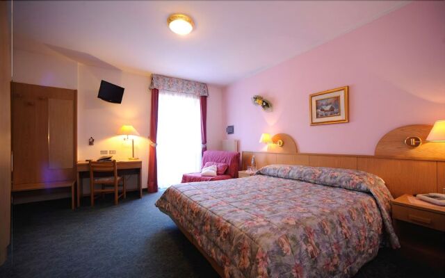 Alpine Touring Hotel