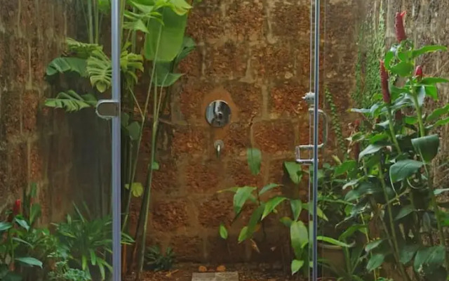 Salt by Hireavilla - 4BR w Heated Pool in Siolim