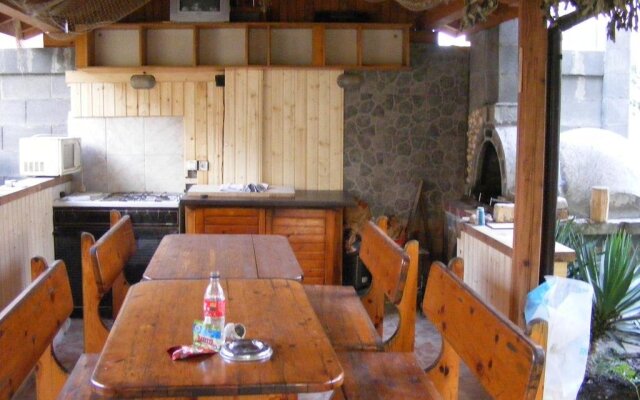 Guest Rooms in House Zora