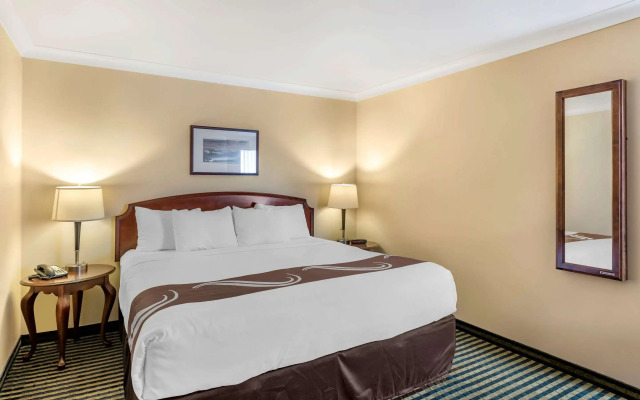 Quality Inn & Suites Garden of the Gulf