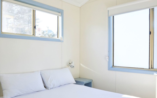Crescent Head Holiday Park – Guest Rooms – Crescent Head