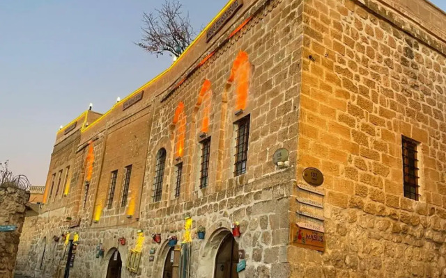 Mons Masius Hotel