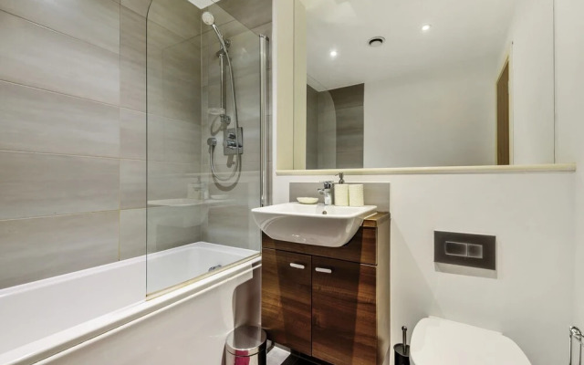Contemporary Apartment - Liverpool