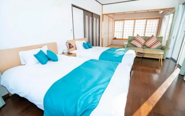 Blue moon in Sesokojima