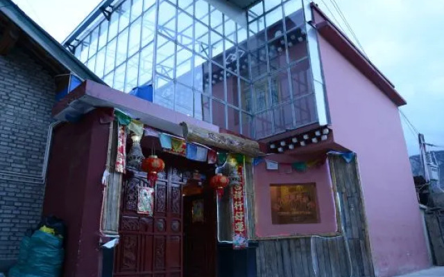 Yuanfang Family Courtyard Inn