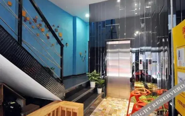 Yiwo Hotel