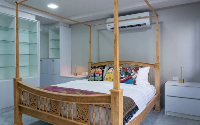 4BR Villa Ideal for Groups Families V262