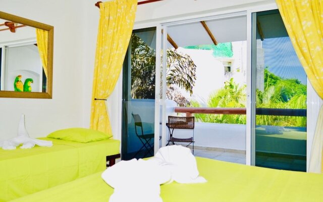 "room in B&B - Deluxe Family Budget Balcony Room With Pool Playacar Ii"