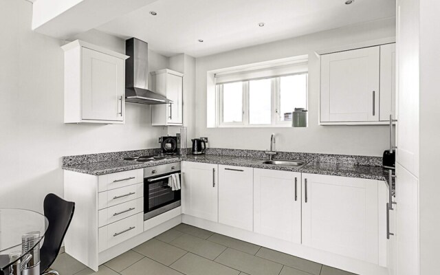 1-bed London Bliss: Putney Gem