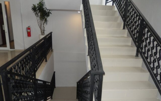 Grand Amira Hotel