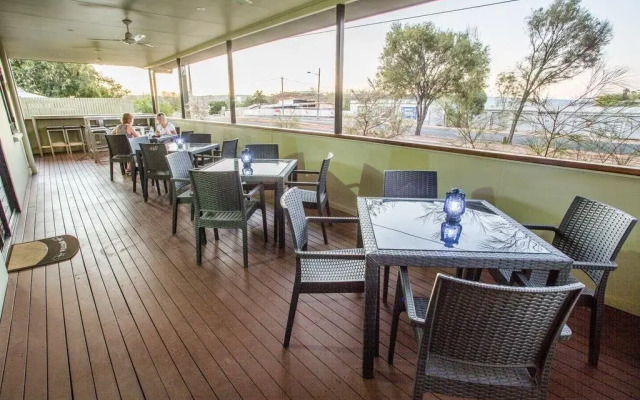 Spinifex Motel & Serviced Apartments