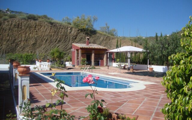 Malaga 101487 4 Bedroom Villa By Mo Rentals