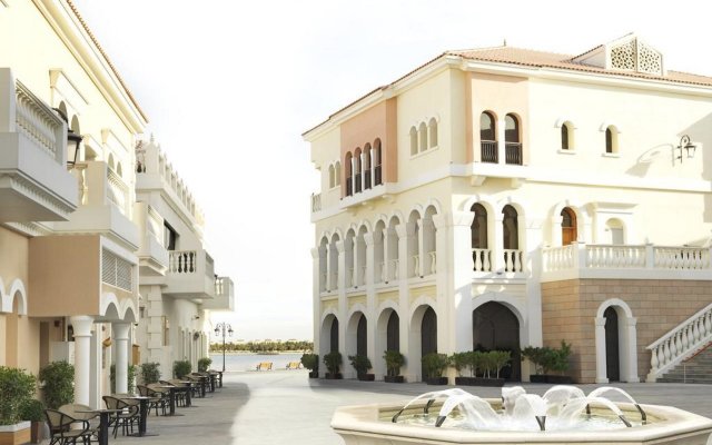 The Ritz-Carlton Abu Dhabi, Grand Canal