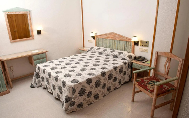 Hotal Azahar