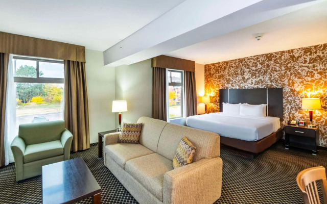 Quality Inn and Suites Petawawa