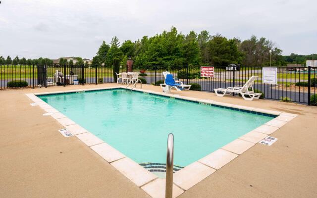 Econo Lodge Inn & Suites Searcy