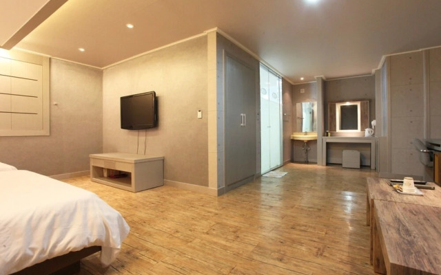 Cheonan EL Hotel