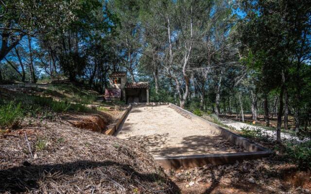 Stunning panoramic views in Roussillon