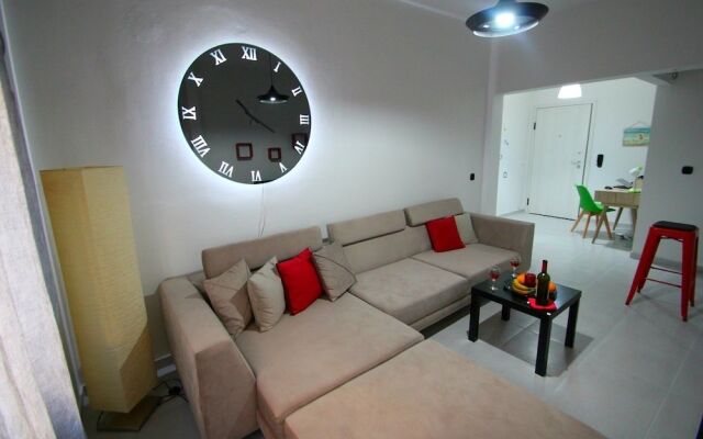 Downtown Stylish Nest