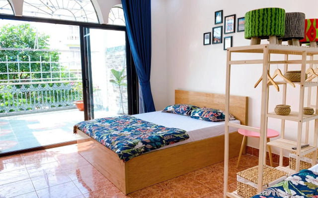 Xoai Xanh Hostel & Villa