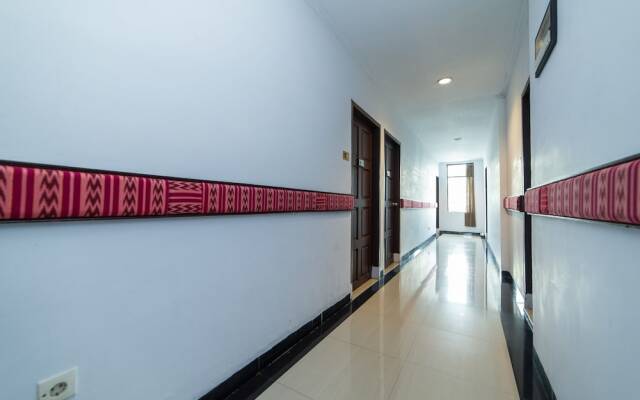 Airy Ratu Indah Ratulangi 17 Makassar