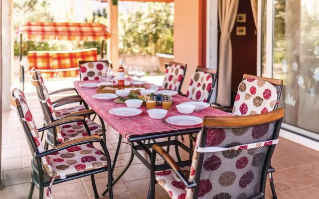 Stunning Home in Sibenik With Wifi and 5 Bedrooms