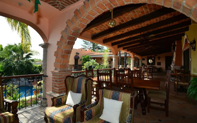 Casa Tres Leones