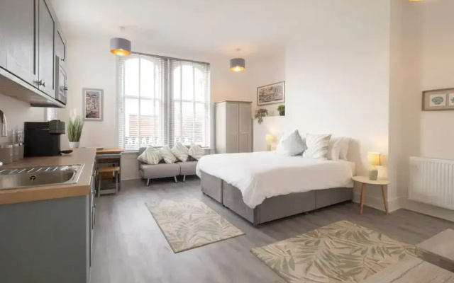 Host Stay Harbour Point