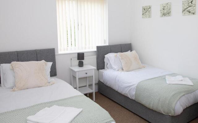 New & Spacious & Contractors & Leisure & Free Parking