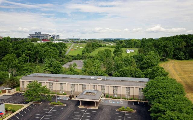 Hampton Inn State College