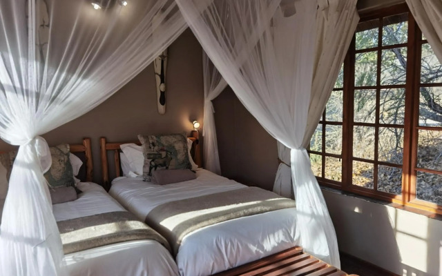 Thornhill Safari Lodge