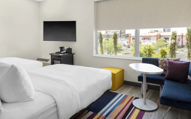 Aloft Glendale at Westgate