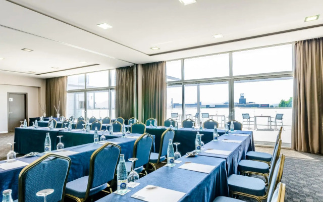 Eurostars Executive Hotel