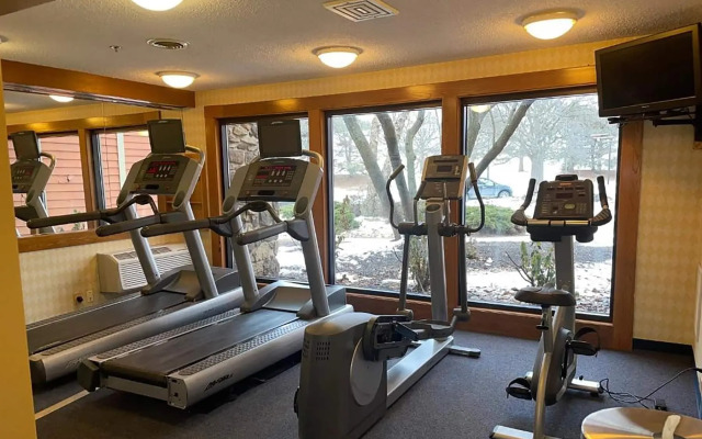 Howard Johnson by Wyndham Merrillville