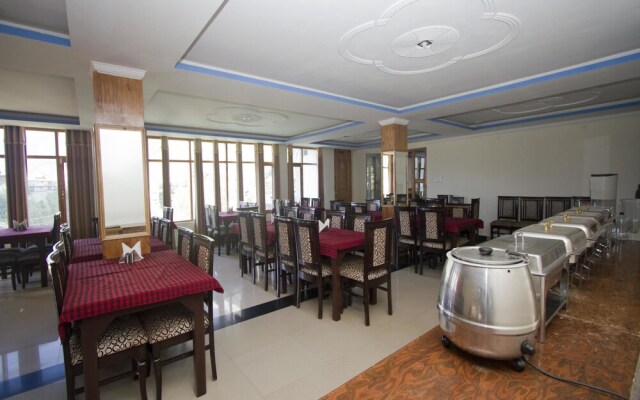 OYO 1638 Hotel A Star Regency