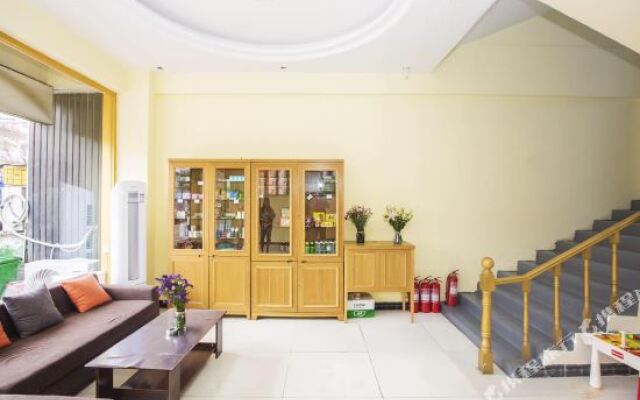 Penglai Xinlang Business Hotel