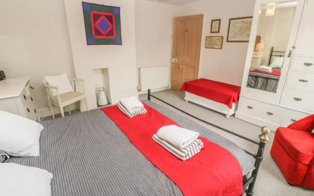Astrantia Cottage, Lostwithiel