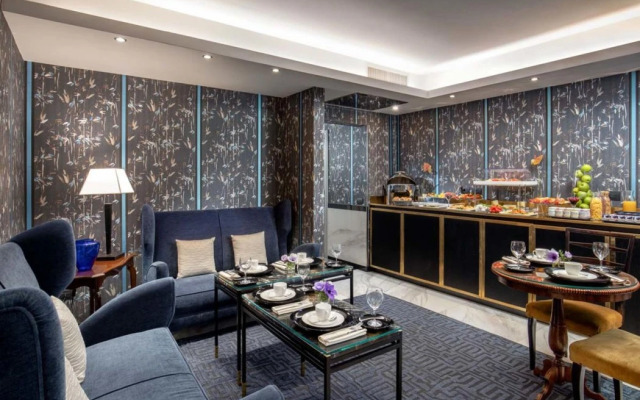 The Inn at the Spanish Steps