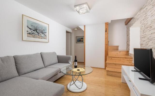 House Bajota with terrace and sea view